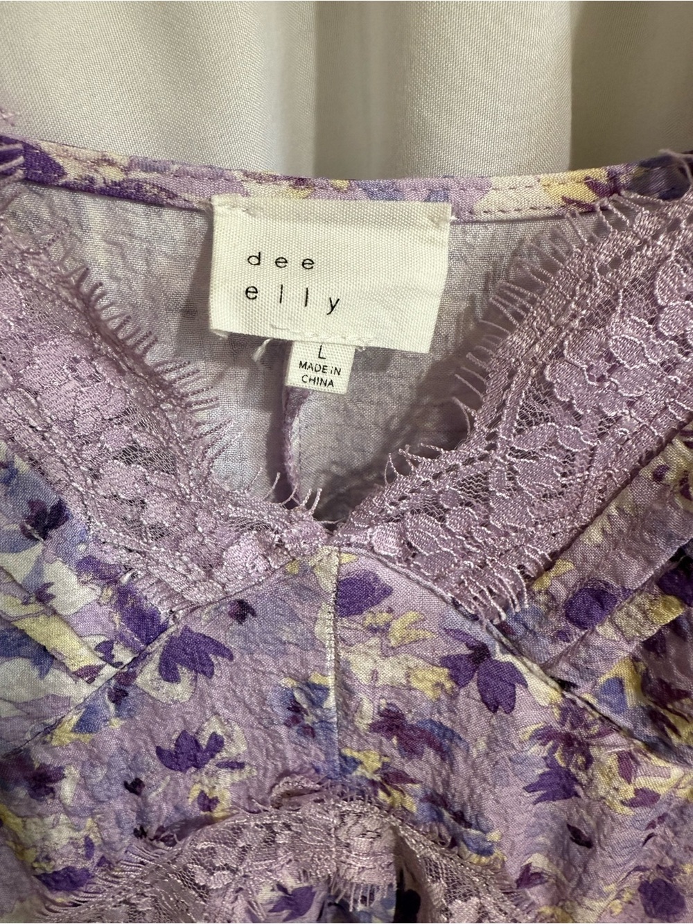 Lavender Floral Maxi Dress with Lace Trim - Picture 4 of 11